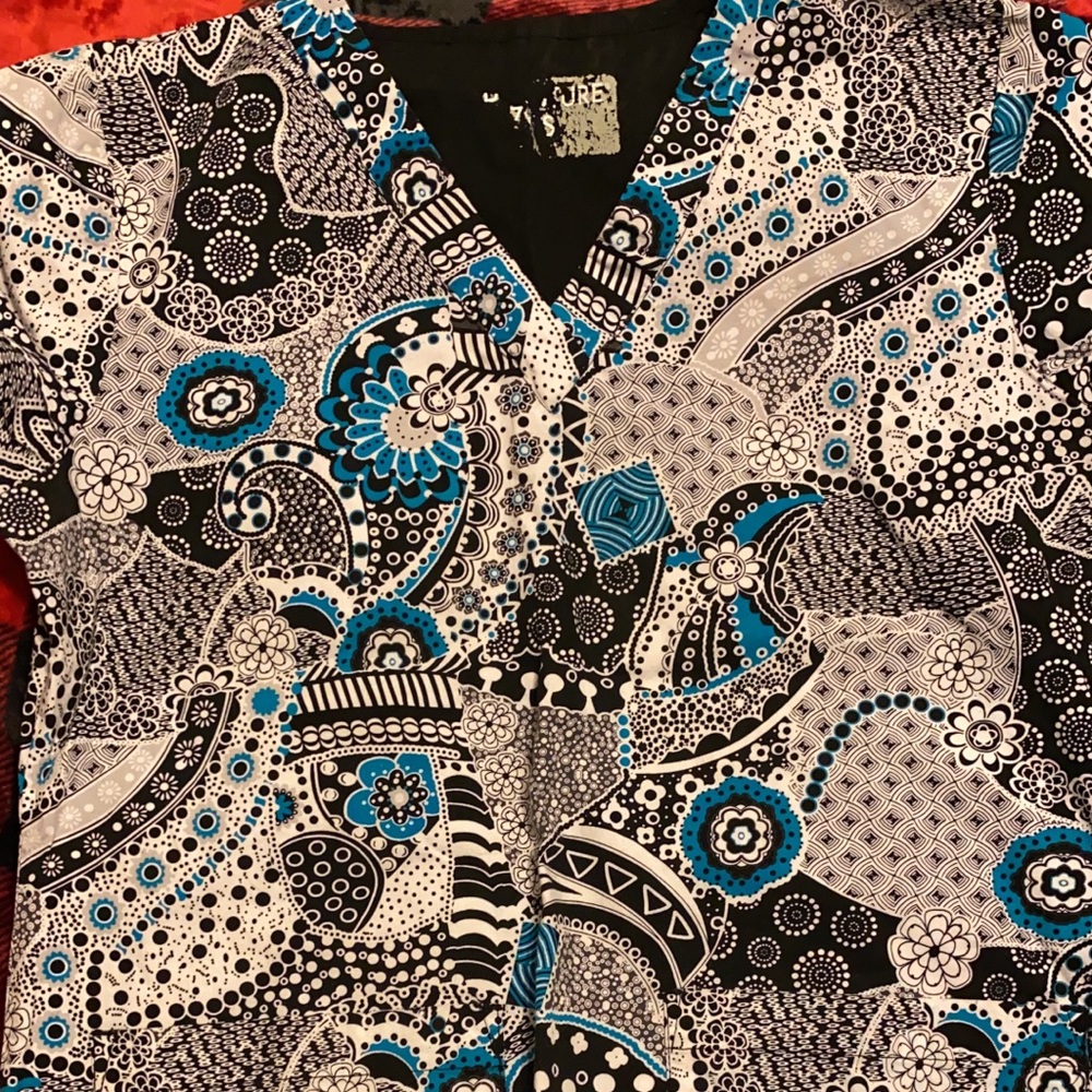 Small scrub top